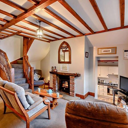 וויטבי Salty Dog Cottage מראה חיצוני תמונה